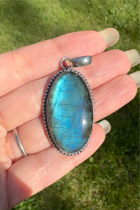 Silver Labradorite Pendant